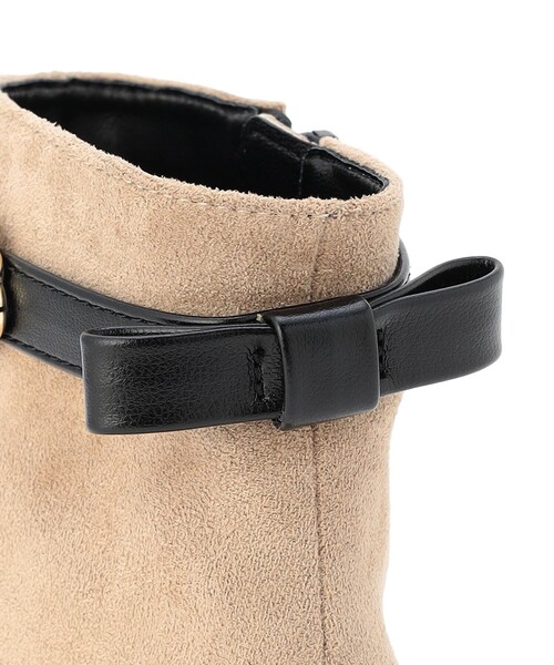 TOCCA(トッカ)の「TOCCA CLOVER BELTED BOOTS ブーツ(ブーツ・レディース・ブラック系/ベージュ系/アイボリー系・LARGE/MEDIUM/SMALL)」の17枚目の写真