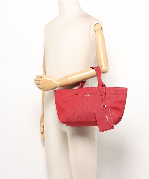 A.P.C.（アーペーセー）の「LE DRUMMER TOILE SMALL（ハンドバッグ・レディース・レッド・ONESIZE）」の5枚目の写真