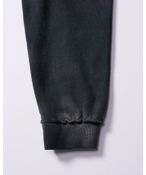 wjk(ダヴルジェイケイ)の「fade cut-off sweatshirt(スウェット・メンズ・ブラック/ネイビー/ベージュ・X-LARGE/LARGE/MEDIUM/SMALL)」の21枚目の写真
