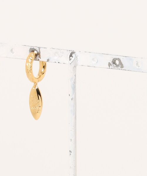 IRIEBEACH(アイリービーチ)の「Surfboard hoop pierce/【ハワイアンジュエリー】【サージカルステンレス】【金属アレルギー対応】【IRIEBEACH / アイリービーチ】つけっぱなしOK(ピアス(片耳用)・レディース・シルバー/ピンク/ゴールド・FREE)」の9枚目の写真