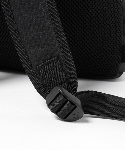 adidas Originals（アディダスオリジナルス）の「【WEB限定】＜adidas Originals＞ アディカラー バックパック （20.04L）/ キッズ（バックパック/リュック・キッズ・ブラック・FREE）」の9枚目の写真