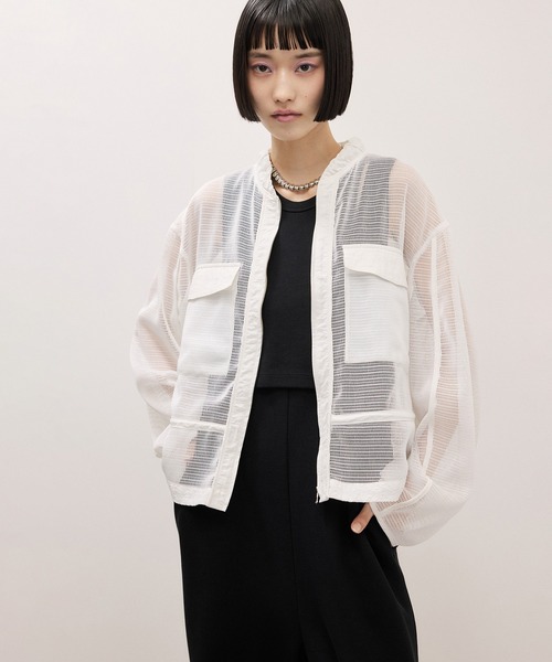 ADAM ET ROPE'(アダムエロペ)の「ドロストメッシュシャツ(シャツ/ブラウス・レディース・ホワイト/ブラック/ダークブラウン・FREE)」の2枚目の写真