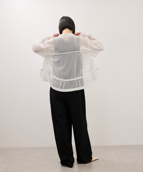 ADAM ET ROPE'(アダムエロペ)の「ドロストメッシュシャツ(シャツ/ブラウス・レディース・ホワイト/ブラック/ダークブラウン・FREE)」の22枚目の写真
