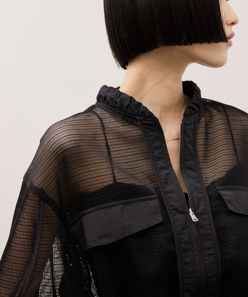 ADAM ET ROPE'(アダムエロペ)の「ドロストメッシュシャツ(シャツ/ブラウス・レディース・ホワイト/ブラック/ダークブラウン・FREE)」の4枚目の写真