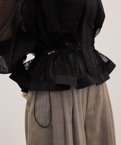 ADAM ET ROPE'(アダムエロペ)の「ドロストメッシュシャツ(シャツ/ブラウス・レディース・ホワイト/ブラック/ダークブラウン・FREE)」の5枚目の写真