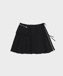 pleated skirt