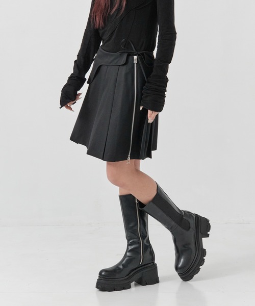 CONZ(コンズ)の「pleated skirt(スカート・レディース・チャコールグレー/ブラック・1/2)」の8枚目の写真