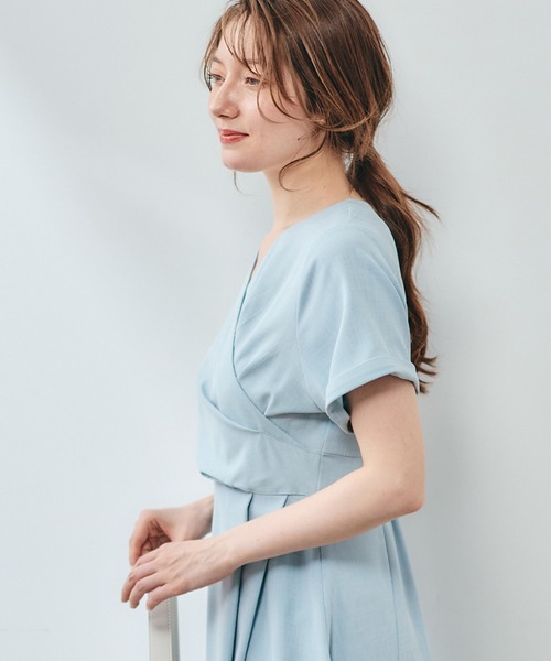 12Twelve Agenda(トゥエルブ アジェンダ)の「カシュクール風アシメデザインワンピース(ワンピース・レディース・ベージュ/サックスブルー/チャコールグレー・M)」の7枚目の写真