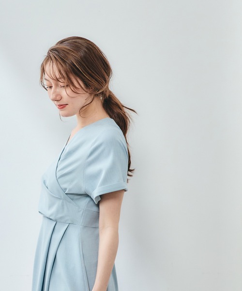 12Twelve Agenda(トゥエルブ アジェンダ)の「カシュクール風アシメデザインワンピース(ワンピース・レディース・ベージュ/サックスブルー/チャコールグレー・M)」の8枚目の写真