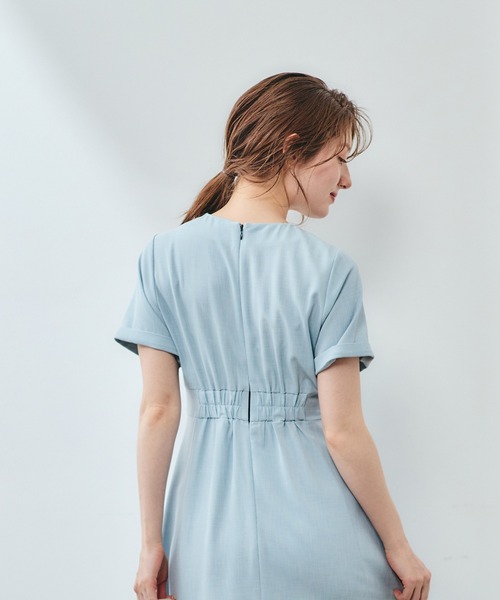 12Twelve Agenda(トゥエルブ アジェンダ)の「カシュクール風アシメデザインワンピース(ワンピース・レディース・ベージュ/サックスブルー/チャコールグレー・M)」の10枚目の写真