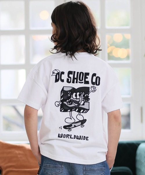 DC(ディーシー)の「DC/ディーシー キッズ 半袖 Tシャツ バックプリント YST262506(Tシャツ/カットソー・キッズ・ホワイト/ブラック/ブラック系その他2/ホワイト系その他2・100cm/110cm/120cm/130cm/140cm/150cm/160cm)」の8枚目の写真