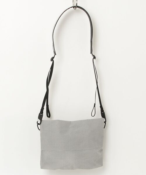 THE NORTH FACE(ザノースフェイス)の「ザ ノース フェイス THE NORTH FACE Rafter Shoulder Pouch M SP ラフターショルダーポーチM SP(ショルダーバッグ・メンズ・その他・ONE SIZE)」の4枚目の写真