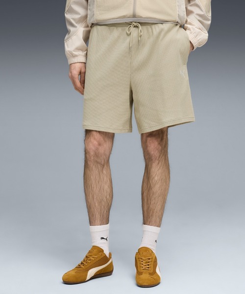 PUMA(プーマ)の「PUMA プーマ メンズ ワードローブ ESS ワッフル リラックスド ショーツ(その他パンツ・メンズ・ブラック×レッド/グレー・LARGE/XX-LARGE/SMALL/MEDIUM/X-LARGE)」の2枚目の写真