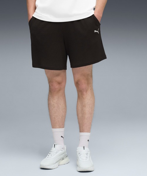 PUMA(プーマ)の「PUMA プーマ メンズ ワードローブ ESS ワッフル リラックスド ショーツ(その他パンツ・メンズ・ブラック×レッド/グレー・LARGE/XX-LARGE/SMALL/MEDIUM/X-LARGE)」の1枚目の写真