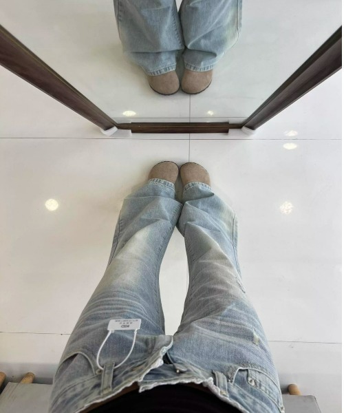 REBALANCE(リバランス)の「フレアデニムパンツ(デニムパンツ・レディース・A・SMALL/LARGE)」の4枚目の写真
