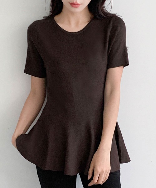 LOWO(ロワ)の「クルーネックペプラムニットソー(Tシャツ/カットソー・レディース・ネイビー/ブラウン/チャコールグレー/オフホワイト/ブラック・FREE)」の5枚目の写真