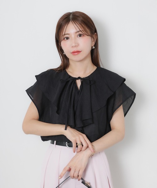 Riberry(リベリー)の「フリルシアーブラウス【無地/ドット】(シャツ/ブラウス・レディース・ブラック/オフホワイト/ピンク/ホワイト×ブラック/ブラック×ホワイト/ネイビー×ホワイト・MEDIUM)」の4枚目の写真