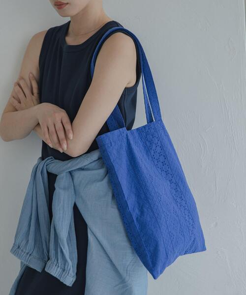 URBAN RESEARCH Sonny Label(アーバンリサーチサニーレーベル)の「コットンレーストートバッグ(トートバッグ・レディース・アイボリー/ブラック/ブルー・FREE)」の3枚目の写真