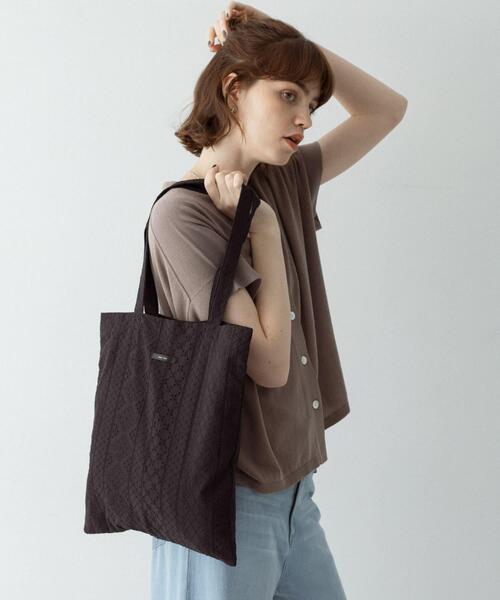 URBAN RESEARCH Sonny Label(アーバンリサーチサニーレーベル)の「コットンレーストートバッグ(トートバッグ・レディース・アイボリー/ブラック/ブルー・FREE)」の16枚目の写真