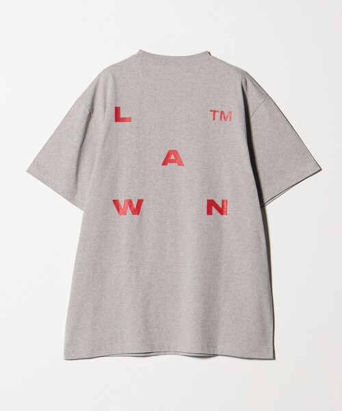 UNITED ARROWS & SONS(ユナイテッドアローズアンドサンズ)の「<LAWN> L LOGO TEE ①/Tシャツ(Tシャツ/カットソー・メンズ・ホワイト/グレー系/ブラック・M/L)」の1枚目の写真