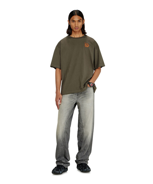 DIESEL(ディーゼル)の「メンズ Tシャツ T-BOXT-AA11(Tシャツ/カットソー・メンズ・ホワイト/グリーン系その他・XXX-LARGE/X-LARGE/X-SMALL/XX-LARGE/MEDIUM/SMALL/LARGE)」の10枚目の写真