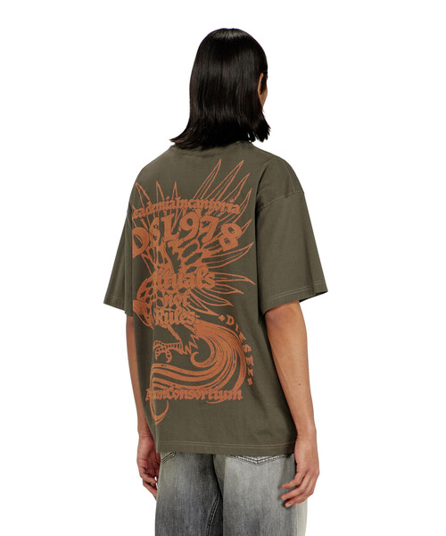 DIESEL(ディーゼル)の「メンズ Tシャツ T-BOXT-AA11(Tシャツ/カットソー・メンズ・ホワイト/グリーン系その他・XXX-LARGE/X-LARGE/X-SMALL/XX-LARGE/MEDIUM/SMALL/LARGE)」の9枚目の写真