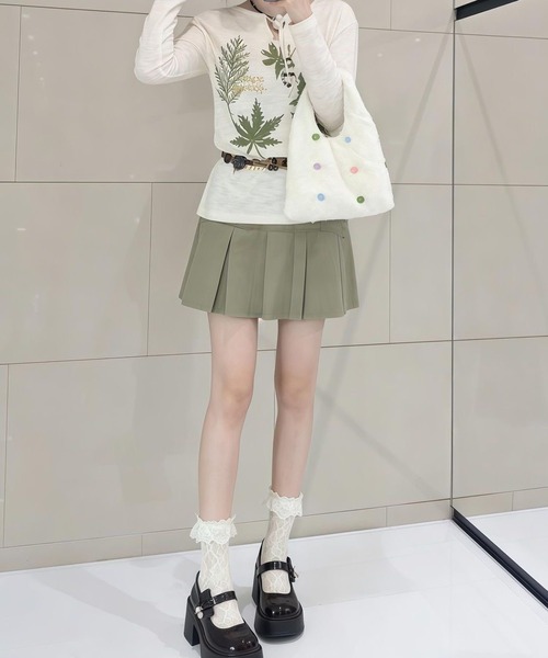 AsheKsha（アシクシャ）の「森系レトロ植物柄レースアップVネック長袖トップス（Tシャツ/カットソー・レディース・ダークグリーン/ベージュ・M）」の15枚目の写真