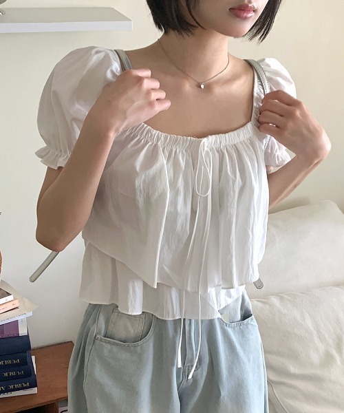 REMUR(レミュール)の「2WAYネックパフスリーブティアードトップス(シャツ/ブラウス・レディース・ベージュ/サックスブルー/ピンク/ホワイト・FREE)」の1枚目の写真