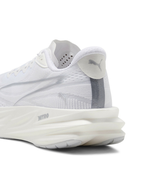 PUMA(プーマ)の「PUMA プーマ メンズ ディヴィエイト ピュア ニトロ ランニングシューズ(スニーカー・メンズ・ホワイト×シルバー/ブラック/オフホワイト/レッド系その他3/ホワイト×レッド・26.5cm/28.5cm/29.0cm/28.0cm/25.0cm/25.5cm/26.0cm/27.5cm/27.0cm)」の15枚目の写真