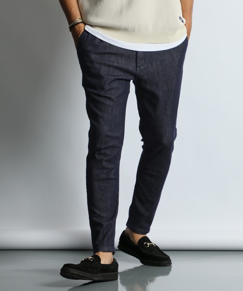 The DUFFER of ST.GEORGE(ザダファーオブセントジョージ)の「COOLMAX 3D EASY SKINNY DENIM PANTS:クールマックス 立体裁断 イージーデニムパンツ(デニムパンツ・メンズ・ネイビー・SMALL/LARGE/X-LARGE/MEDIUM)」の1枚目の写真