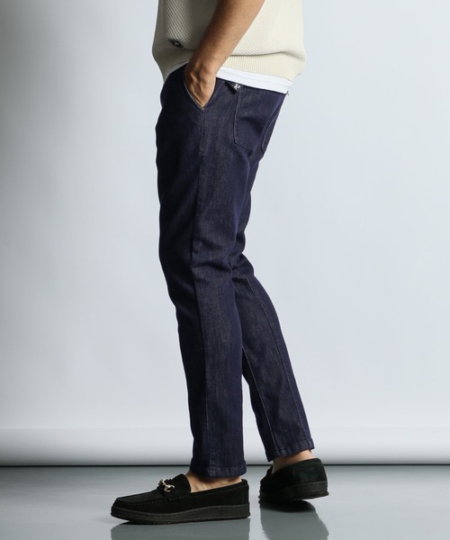 The DUFFER of ST.GEORGE(ザダファーオブセントジョージ)の「COOLMAX 3D EASY SKINNY DENIM PANTS:クールマックス 立体裁断 イージーデニムパンツ(デニムパンツ・メンズ・ネイビー・SMALL/LARGE/X-LARGE/MEDIUM)」の4枚目の写真