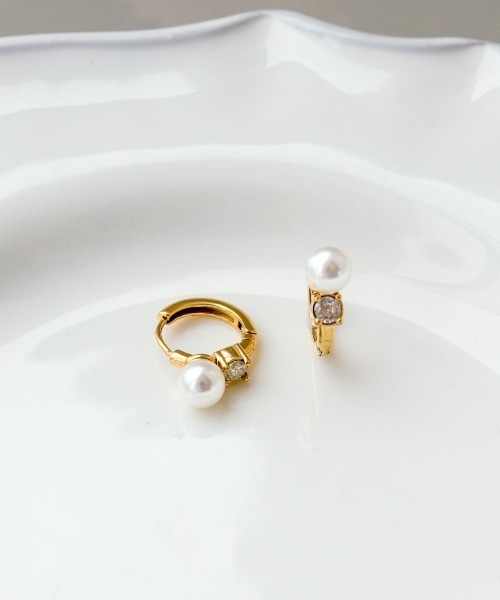 Three Four Time(スリーフォータイム)の「パール×ストーンワンタッチステンレスピアス(ピアス(両耳用)・レディース・シルバー/ゴールド・FREE)」の4枚目の写真