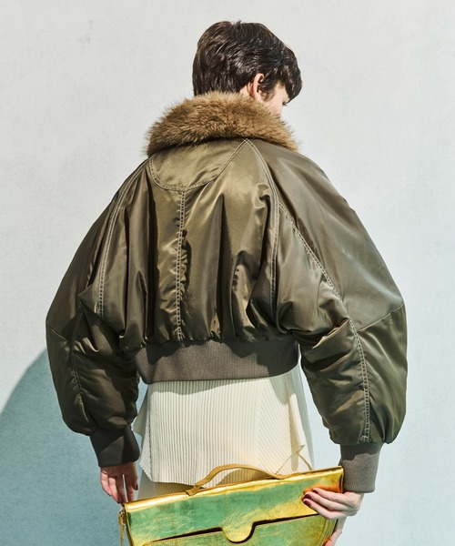 OMMO（オーエムエムオー）の「FUR COLLAR SHORT MA-1（MA-1・レディース・グレー/カーキ/ブラック・38/36）」の21枚目の写真