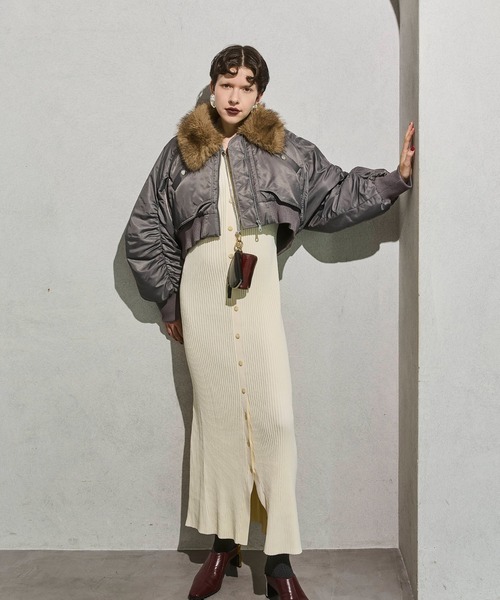 OMMO（オーエムエムオー）の「FUR COLLAR SHORT MA-1（MA-1・レディース・グレー/カーキ/ブラック・38/36）」の9枚目の写真