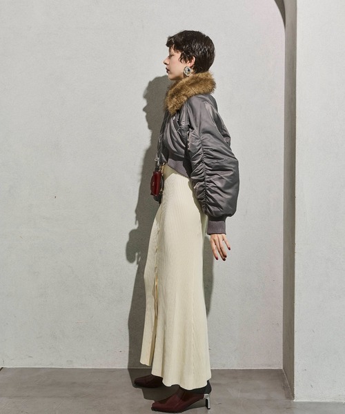 OMMO（オーエムエムオー）の「FUR COLLAR SHORT MA-1（MA-1・レディース・グレー/カーキ/ブラック・38/36）」の11枚目の写真