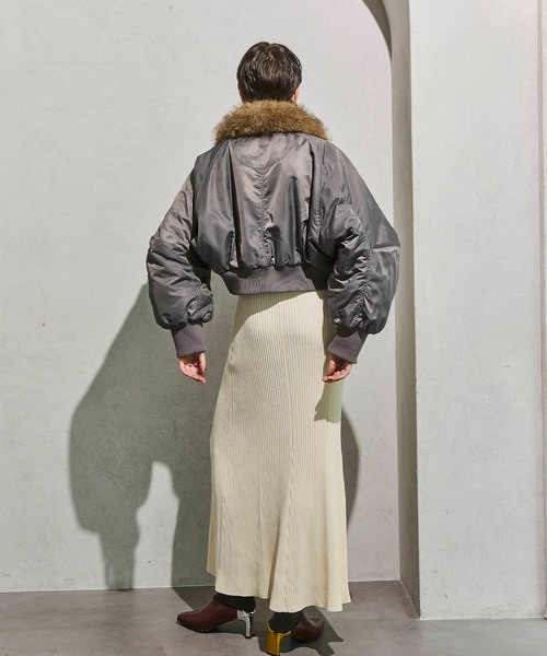 OMMO（オーエムエムオー）の「FUR COLLAR SHORT MA-1（MA-1・レディース・グレー/カーキ/ブラック・38/36）」の13枚目の写真