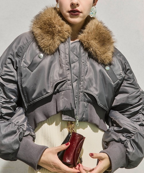 OMMO（オーエムエムオー）の「FUR COLLAR SHORT MA-1（MA-1・レディース・グレー/カーキ/ブラック・38/36）」の6枚目の写真