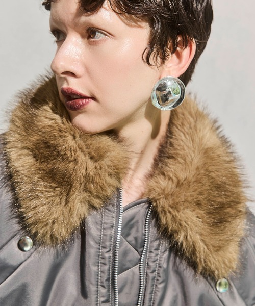 OMMO（オーエムエムオー）の「FUR COLLAR SHORT MA-1（MA-1・レディース・グレー/カーキ/ブラック・38/36）」の7枚目の写真