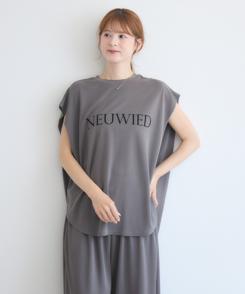 KATHARINE ROSS(キャサリンロス)の「モダールロゴプルオーバー(Tシャツ/カットソー・レディース・ブラウン/ブラック・FREE)」の1枚目の写真