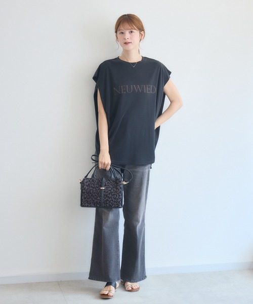 KATHARINE ROSS(キャサリンロス)の「モダールロゴプルオーバー(Tシャツ/カットソー・レディース・ブラウン/ブラック・FREE)」の5枚目の写真