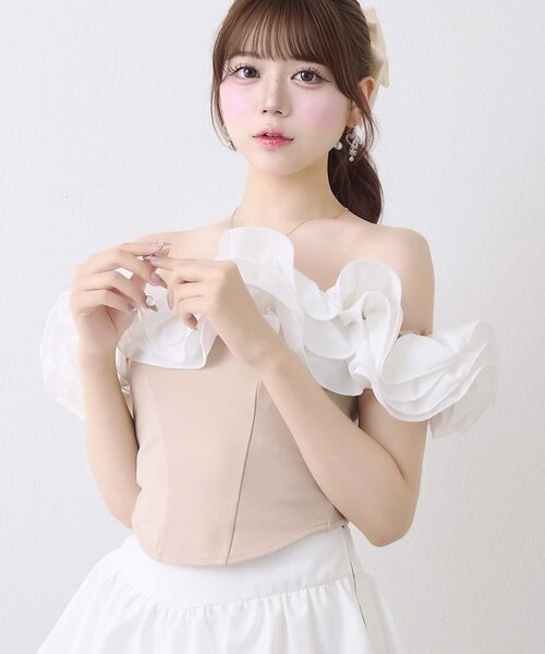 Volume Frill Off Shoulder Tops ベルシャルム Belle Charme】Volume Frill Off Shoulder Tops（Tシャツ/カットソー