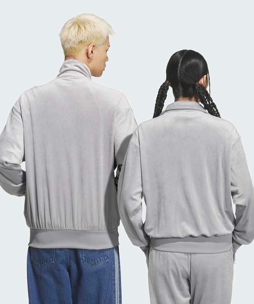 adidas(アディダス)の「FB TT ベロア / ファイヤーバード トラックトップ ベロア / ジャージ / トラックジャケット / アディダスオリジナルス adidas Originals(ジャージ・メンズ・グレー系その他・XX-LARGE/XX-SMALL/3XL/LARGE/MEDIUM/SMALL/X-LARGE/X-SMALL)」の4枚目の写真