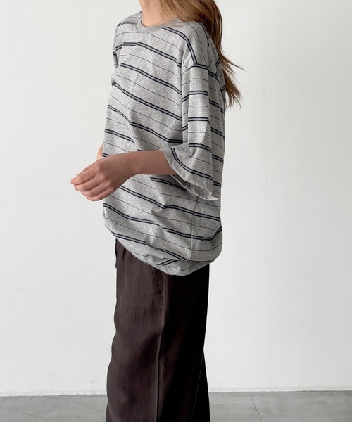 CANAL JEAN(キャナルジーン)の「Lakey Park マルチボーダーオーバーTシャツ(Tシャツ/カットソー・レディース・ヘザーグレー/ブラウン/アイボリー・ONE SIZE)」の11枚目の写真