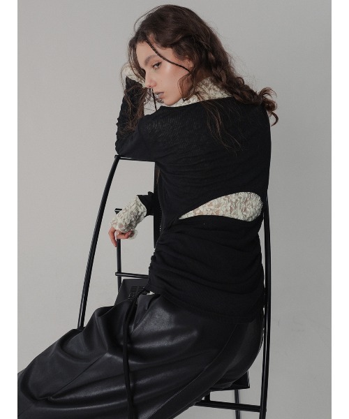 ELCHELE(エルチェレ)の「EFFORTLESS CUT LS TEE(Tシャツ/カットソー・レディース・ダークパープル/ミント/ブラック/オフホワイト・FREE)」の5枚目の写真