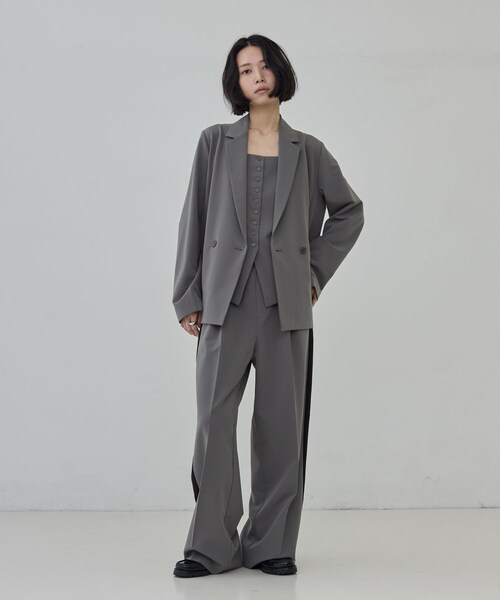 GALLEST(ギャレスト)の「Comfy Set Up|ダブルブレストイージージャケット【セットアップ対応/通勤/カセット服】(テーラードジャケット・レディース・ブラック/ベージュ/ダークグレー・36/38/40)」の20枚目の写真