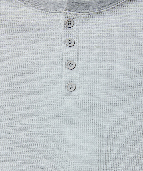 PUBLUX(パブリュクス)の「PUBLUX/パブリュクス ミニ ワッフル ヘンリーネック クロップド ロンT 限定展開(Tシャツ/カットソー・レディース・オフホワイト/グレー/ブラウン/チャコールグレー・フリ-)」の20枚目の写真