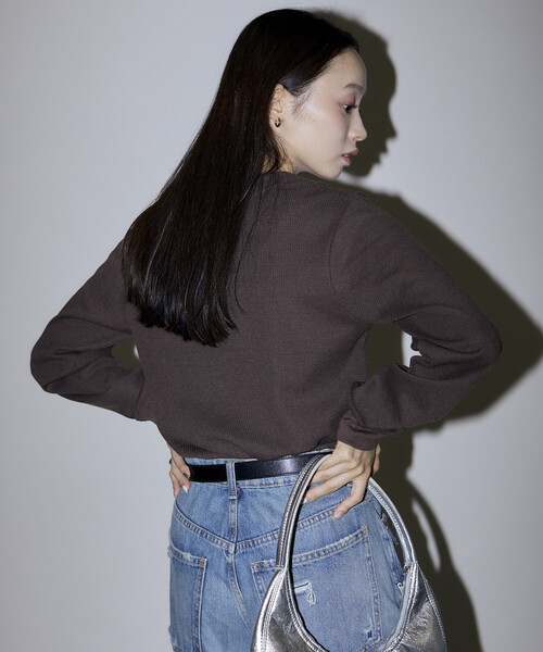 PUBLUX(パブリュクス)の「PUBLUX/パブリュクス ミニ ワッフル ヘンリーネック クロップド ロンT 限定展開(Tシャツ/カットソー・レディース・オフホワイト/グレー/ブラウン/チャコールグレー・フリ-)」の22枚目の写真