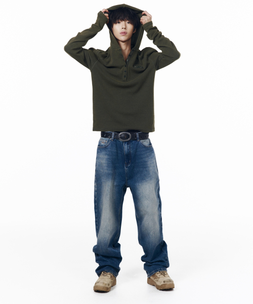 AAKAM（アーカム）の「Bleach Washed Hooded Long Sleeve (Olive)（パーカー・レディース・その他・1/2）」の7枚目の写真