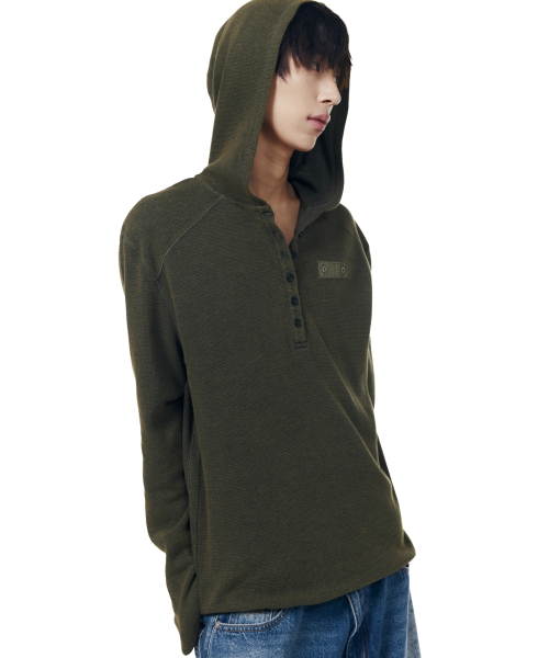 AAKAM（アーカム）の「Bleach Washed Hooded Long Sleeve (Olive)（パーカー・レディース・その他・1/2）」の8枚目の写真