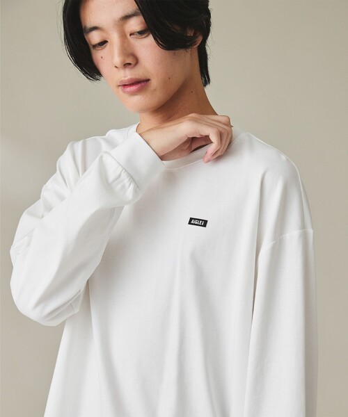 AIGLE（エーグル）の「オーガニックコットン オーバーサイズ ワンポイントシリコンバッジロゴ ロングスリーブTシャツ（Tシャツ/カットソー・メンズ・ブラック/ダークグレー/ホワイト・L/M/S/XL/XS/XXS）」の11枚目の写真